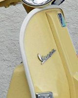 Vespa Rubber Legshield Trim White